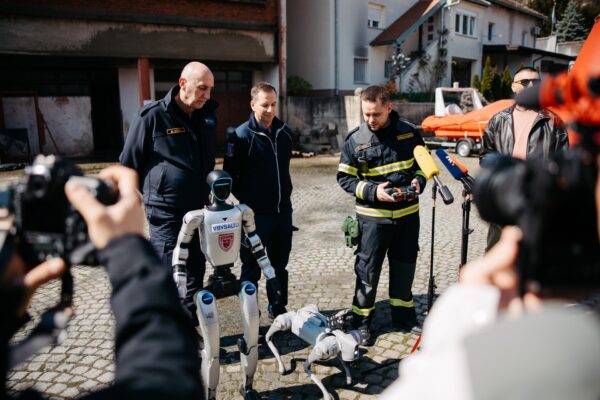 Abysalto robot i vatrogasci 2